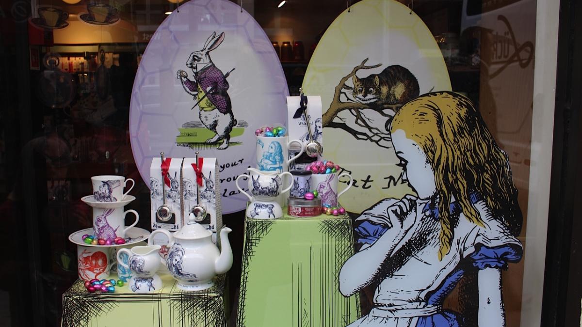 Les 150 ans d'Alice Au Pays Des Merveilles